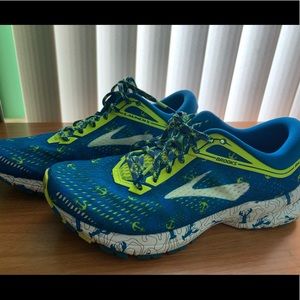 Brooks size 7.5 limited edition